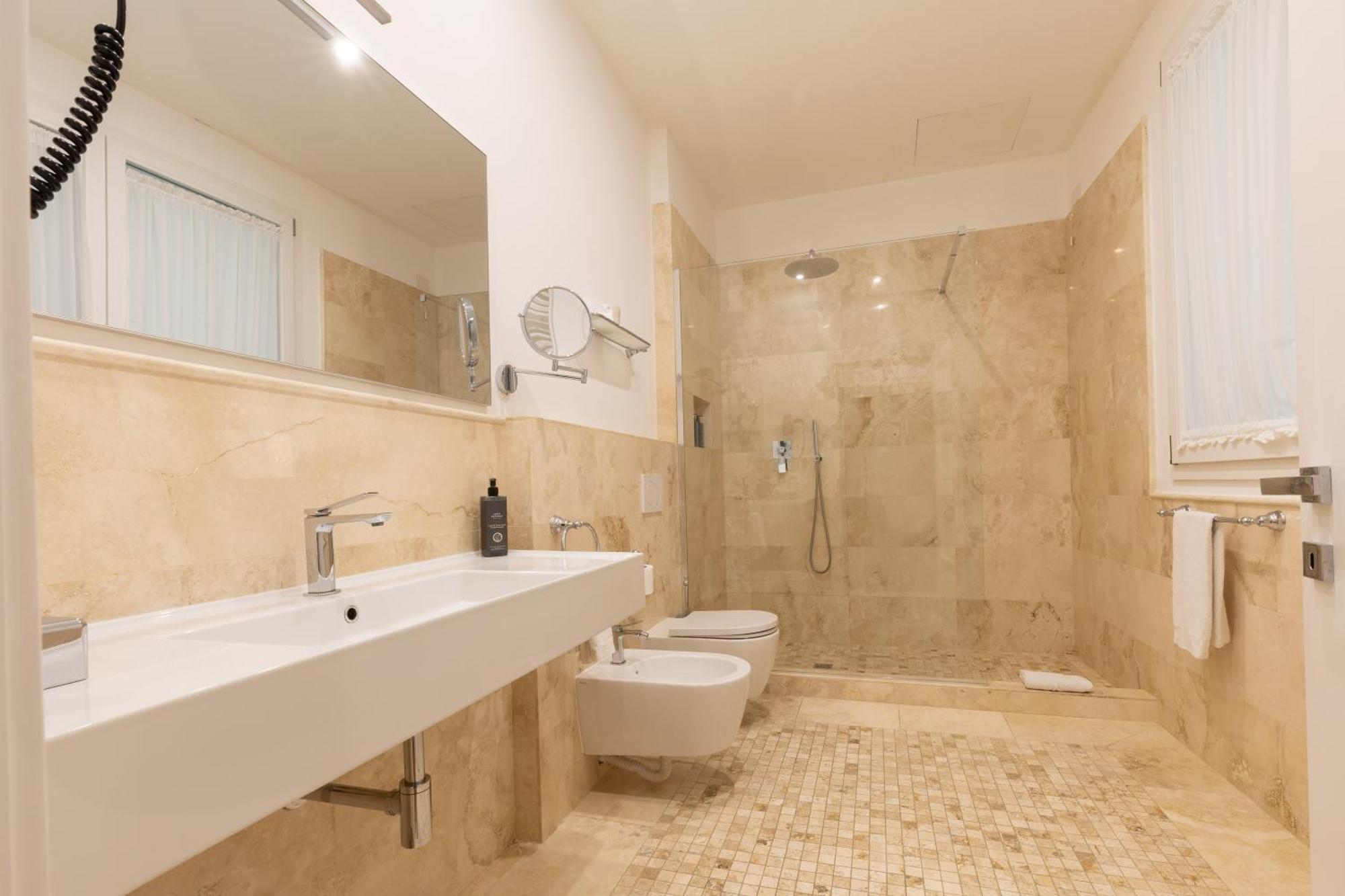 Hotel Adler Cavalieri Hotel-private & Gym 4*